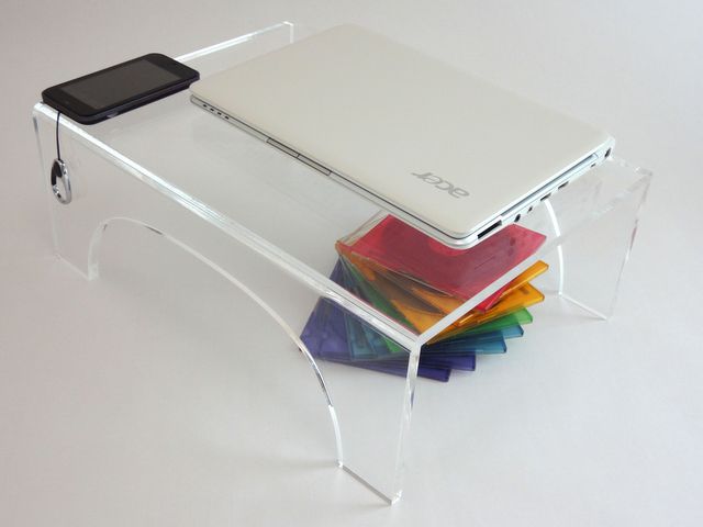 ラップトップPC用　透明アクリルテーブル